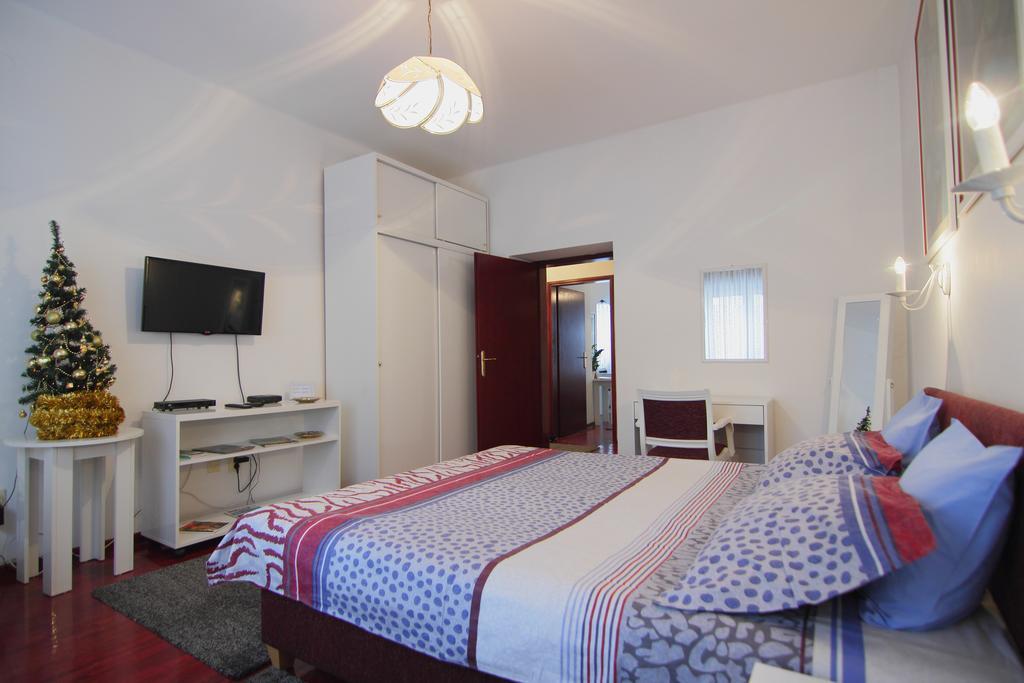 White Apartment Belgrado Exterior foto